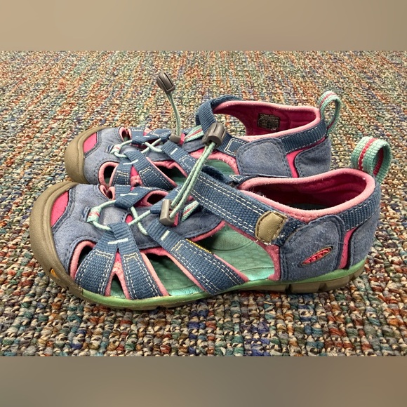 Keen Girls’ Seacamp II CNX Outdoor Sandals - Picture 2 of 10
